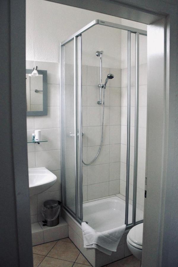 Hotel Adler & Eventlocation Gmbh Itzehoe Bagian luar foto
